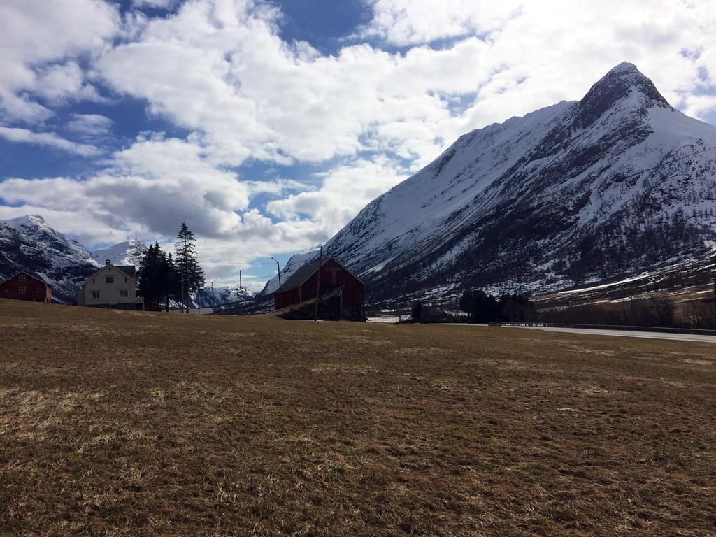 Overvoll Farm Stranda  Bagian luar foto