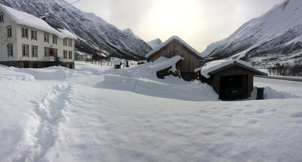 Overvoll Farm Stranda  Bagian luar foto